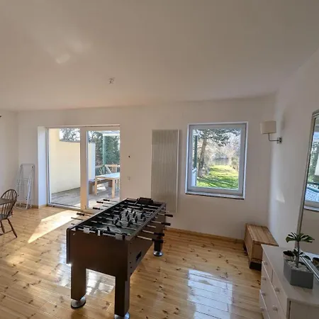 Haus Mit Seeblick Hannover